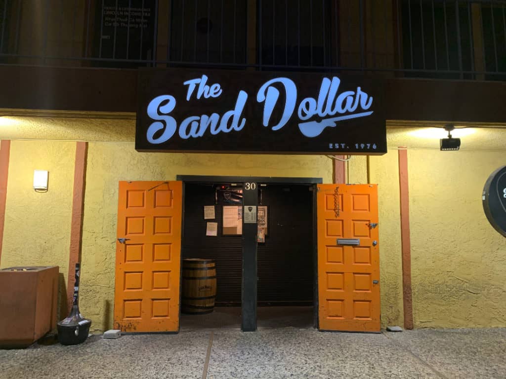 sand-dollar-lounge