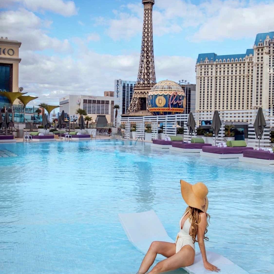 pool-view-marquee-vegas